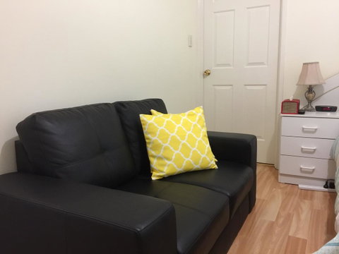 The Royal Dolphin Bed & Breakfast Safety Bay - Accommodation Brisbane 2