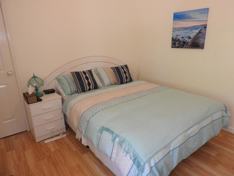 The Royal Dolphin Bed & Breakfast Safety Bay - Accommodation Brisbane 10