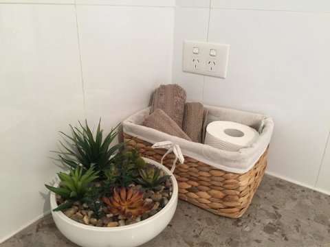 The Royal Dolphin Bed & Breakfast Safety Bay - Accommodation Brisbane 19