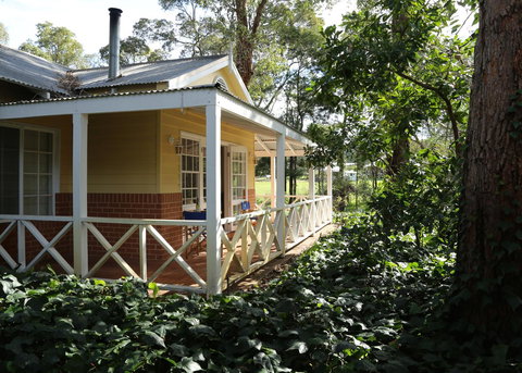 Two Sisters Chalets - Accommodation Brisbane 27