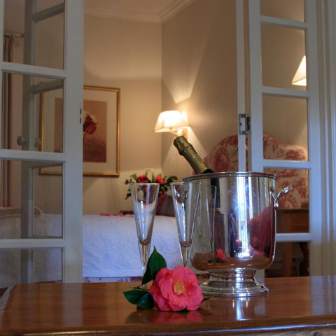 Two Sisters Chalets - Accommodation Brisbane 26