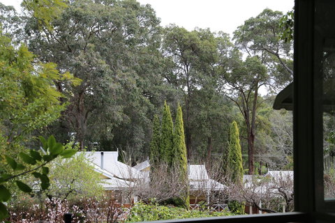 Two Sisters Chalets - Accommodation Brisbane 18