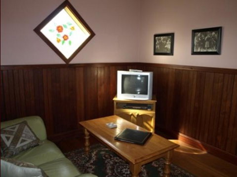 Pemberton Old Picture Theatre Holiday Apartments - Accommodation Brisbane 42
