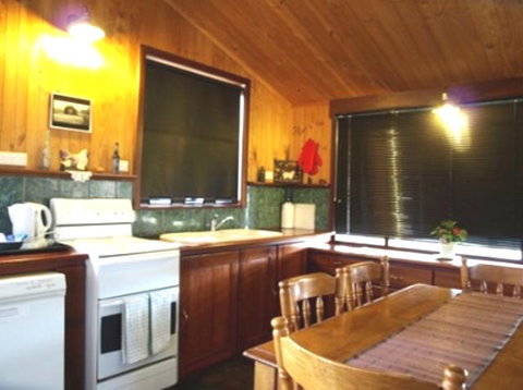 Pemberton Old Picture Theatre Holiday Apartments - Accommodation Brisbane 18