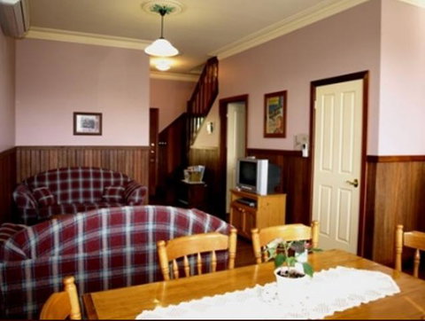 Pemberton Old Picture Theatre Holiday Apartments - Accommodation Brisbane 3