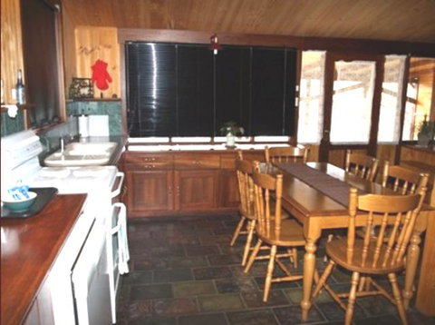 Pemberton Old Picture Theatre Holiday Apartments - Accommodation Brisbane 7