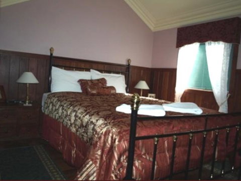 Pemberton Old Picture Theatre Holiday Apartments - Accommodation Brisbane 4