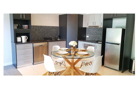 Stylish 1BDR Unit In The Heart Of Subiaco - Accommodation Brisbane 5