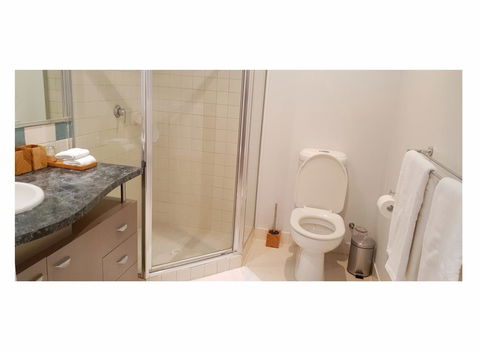 Stylish 1BDR Unit In The Heart Of Subiaco - Accommodation Brisbane 9