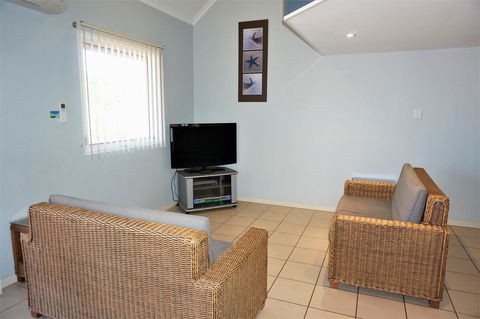 Osprey Holiday Village Unit 122 2 Bedroom - Accommodation Brisbane 2