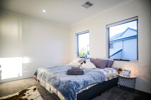 VIP Stays - Villa De Burswood Luxury 3BR Suite W/ King Bed FREE WIFI - Accommodation Brisbane 19
