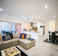 VIP Stays - Villa De Burswood Luxury 3BR Suite w/ King Bed FREE WIFI - Accommodation Brisbane