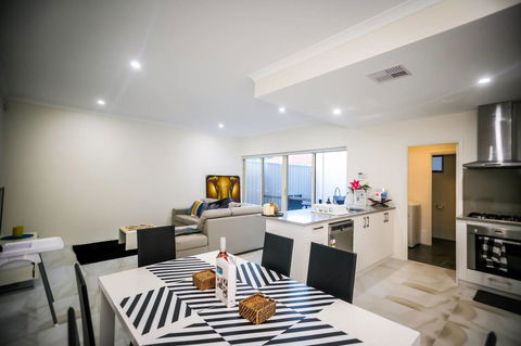 VIP Stays - Villa De Burswood Luxury 3BR Suite W/ King Bed FREE WIFI - Accommodation Brisbane 21