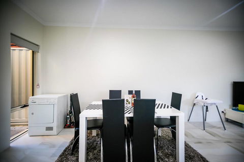 VIP Stays - Villa De Burswood Luxury 3BR Suite W/ King Bed FREE WIFI - Accommodation Brisbane 2