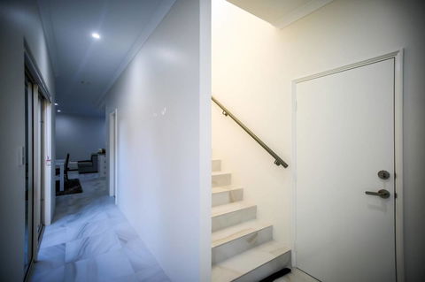 VIP Stays - Villa De Burswood Luxury 3BR Suite W/ King Bed FREE WIFI - Accommodation Brisbane 25