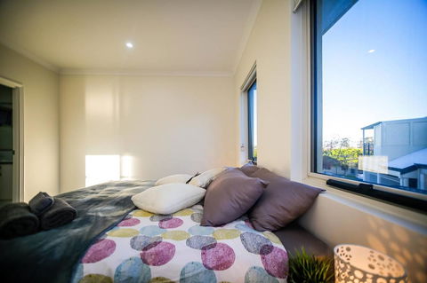VIP Stays - Villa De Burswood Luxury 3BR Suite W/ King Bed FREE WIFI - Accommodation Brisbane 1