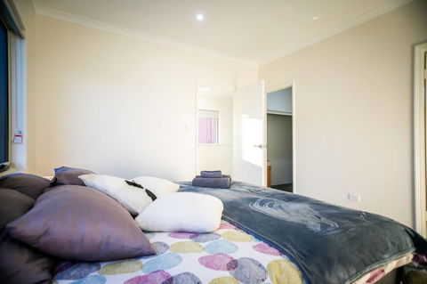 VIP Stays - Villa De Burswood Luxury 3BR Suite W/ King Bed FREE WIFI - Accommodation Brisbane 11