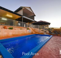 3 Kestrel Place - PRIVATE JETTY  POOL - Accommodation Brisbane