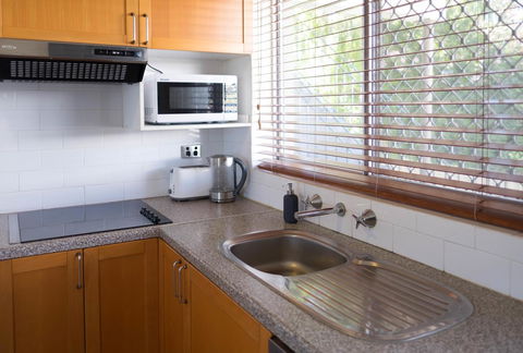Cottesloe Beach On Napier - Accommodation Brisbane 4