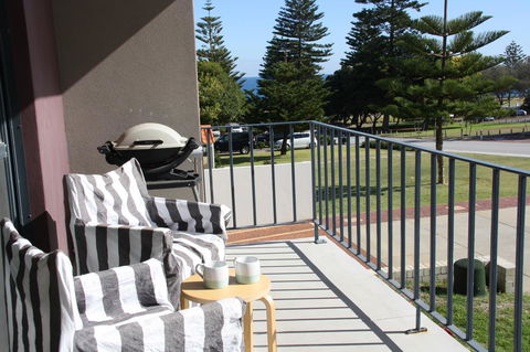 Cottesloe Beach On Napier - Accommodation Brisbane 1