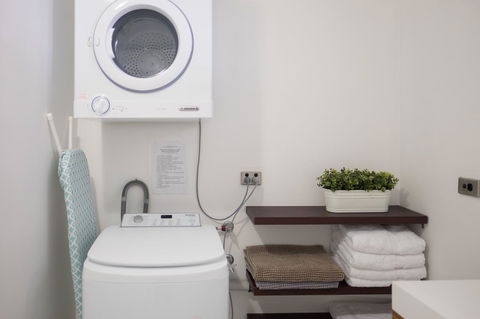 Cottesloe Beach On Napier - Accommodation Brisbane 15