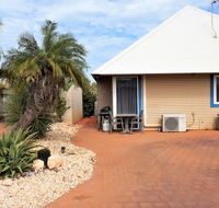 Osprey Holiday Village Unit 213/1 Bedroom - Spa bath king size bed perfect for any couple - Accommodation Brisbane