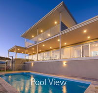 32 Corella Court - Private Jetty and Pool - Accommodation Brisbane