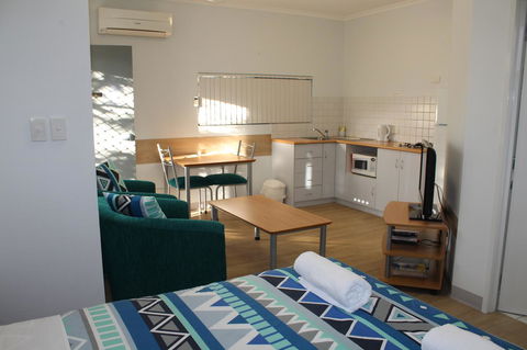 Mandurah Ocean Marina Chalets - Accommodation Brisbane 1