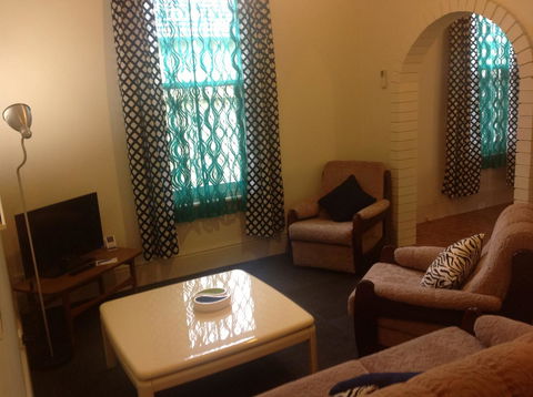 Clifton Motel & Grittleton Lodge - Accommodation Brisbane 36