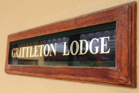 Clifton Motel & Grittleton Lodge - Accommodation Brisbane 3