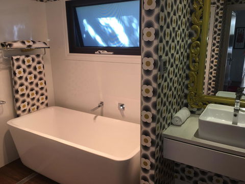 Rowley House - Accommodation Brisbane 14