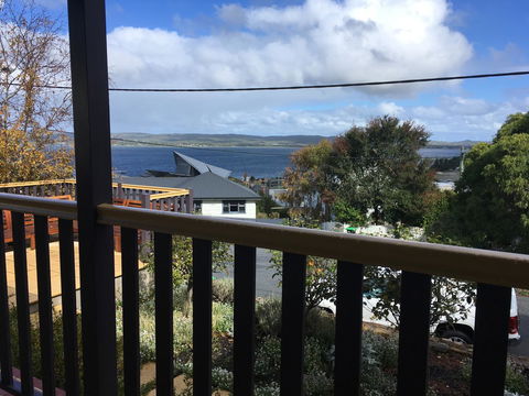 Rowley House - Accommodation Brisbane 9