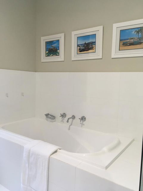 Rowley House - Accommodation Brisbane 1