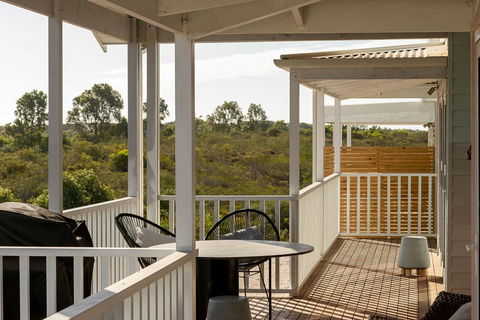Blue Sky Escapes The Lookout Lancelin - Accommodation Brisbane 7