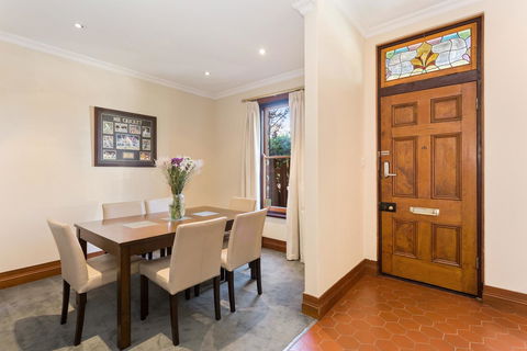 100 On South Callan Apartments - Accommodation Brisbane 9