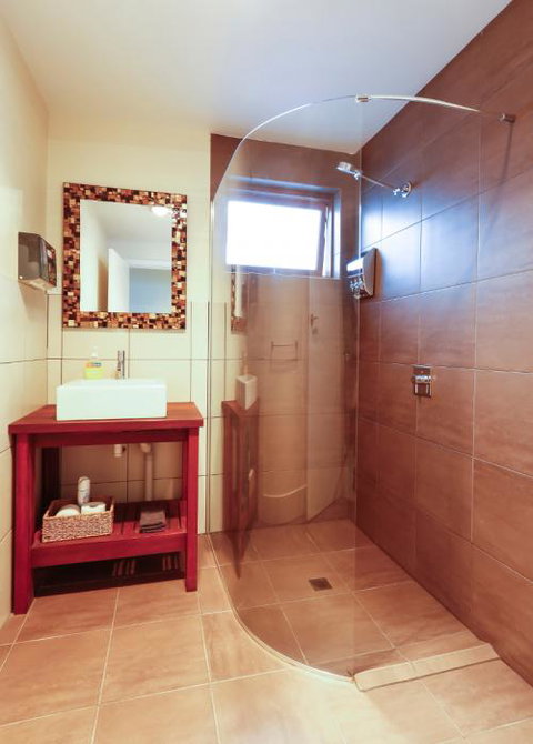 Waikiki Beach Bed And Breakfast - Accommodation Brisbane 5