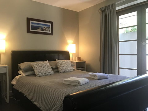Waikiki Beach Bed And Breakfast - Accommodation Brisbane 2