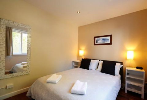 Waikiki Beach Bed And Breakfast - Accommodation Brisbane 4