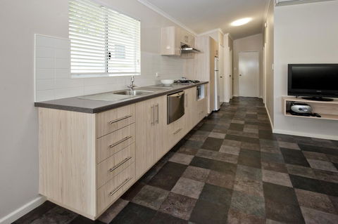 Mandalay Holiday Resort And Tourist Park - Accommodation Brisbane 15