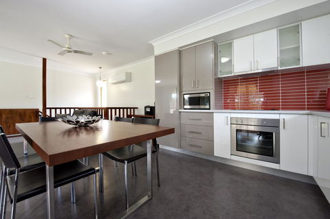 Mandalay Holiday Resort And Tourist Park - Accommodation Brisbane 2