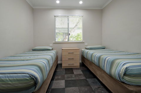 Mandalay Holiday Resort And Tourist Park - Accommodation Brisbane 14