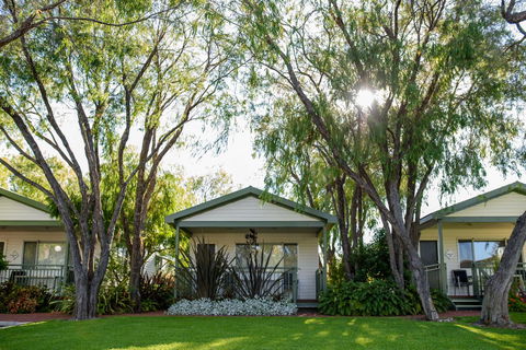 Mandalay Holiday Resort And Tourist Park - Accommodation Brisbane 16
