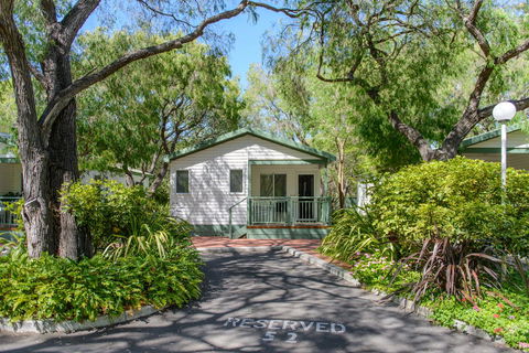 Mandalay Holiday Resort And Tourist Park - Accommodation Brisbane 24