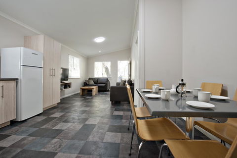 Mandalay Holiday Resort And Tourist Park - Accommodation Brisbane 34