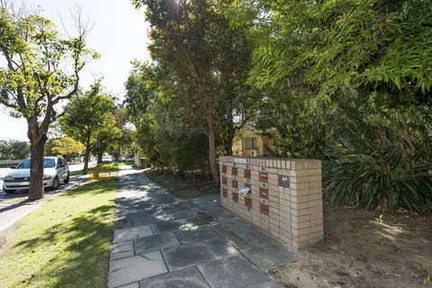Townshend Rd - Accommodation Brisbane 34