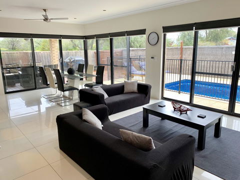 The CÃ©ad MÃ­le FÃ¡ilte Busselton - Accommodation Brisbane 0