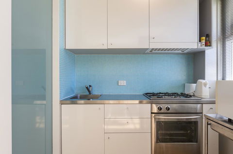 Cottesloe Tree Top Studio - Executive Escapes - Accommodation Brisbane 4