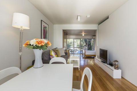Cottesloe Tree Top Studio - Executive Escapes - Accommodation Brisbane 2