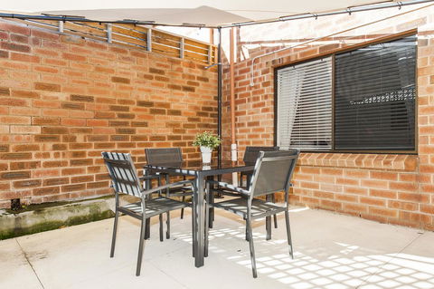 Forrest St - Accommodation Brisbane 17