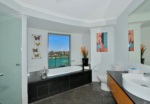 A 406 FANTASTIC OCEAN BEACH And MARINA VIEW APT - MANDURAH - Accommodation Brisbane 30